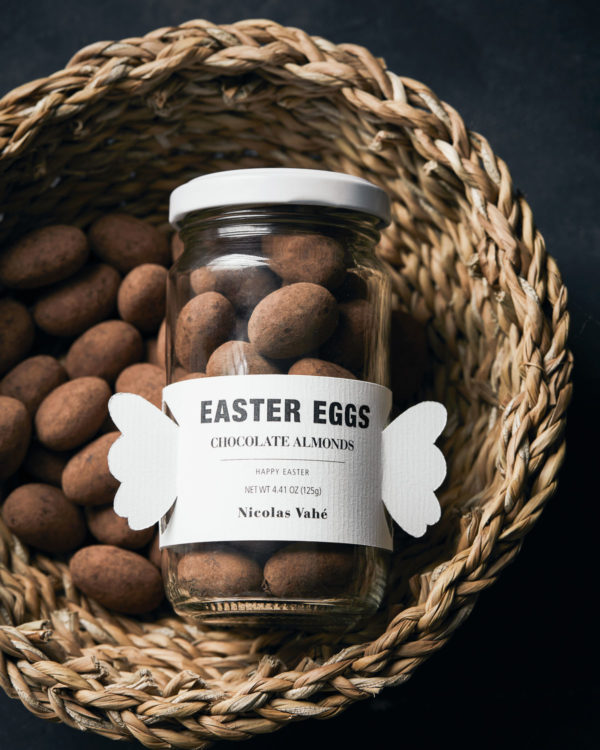 Easter Eggs, Straciatella Almonds & Dusted covered almonds, Assorted, 130 g., 125 g.