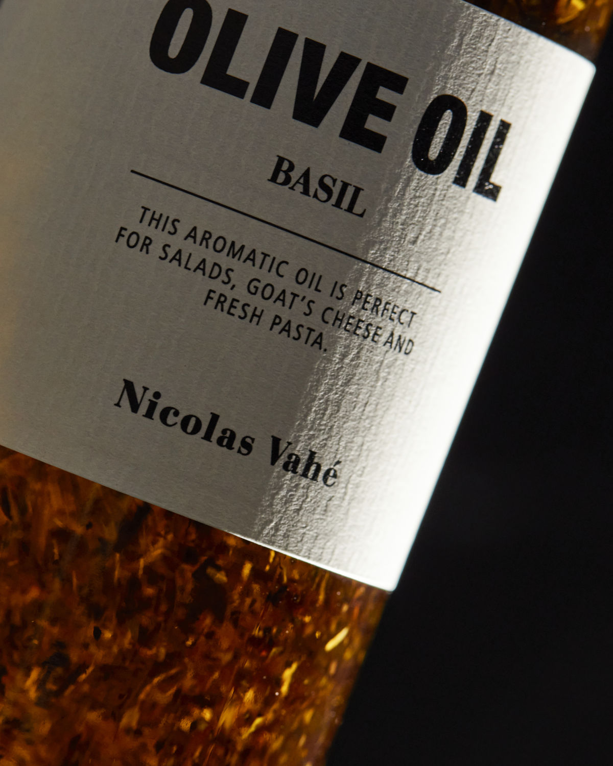 Olive oil with basil, 25 cl.